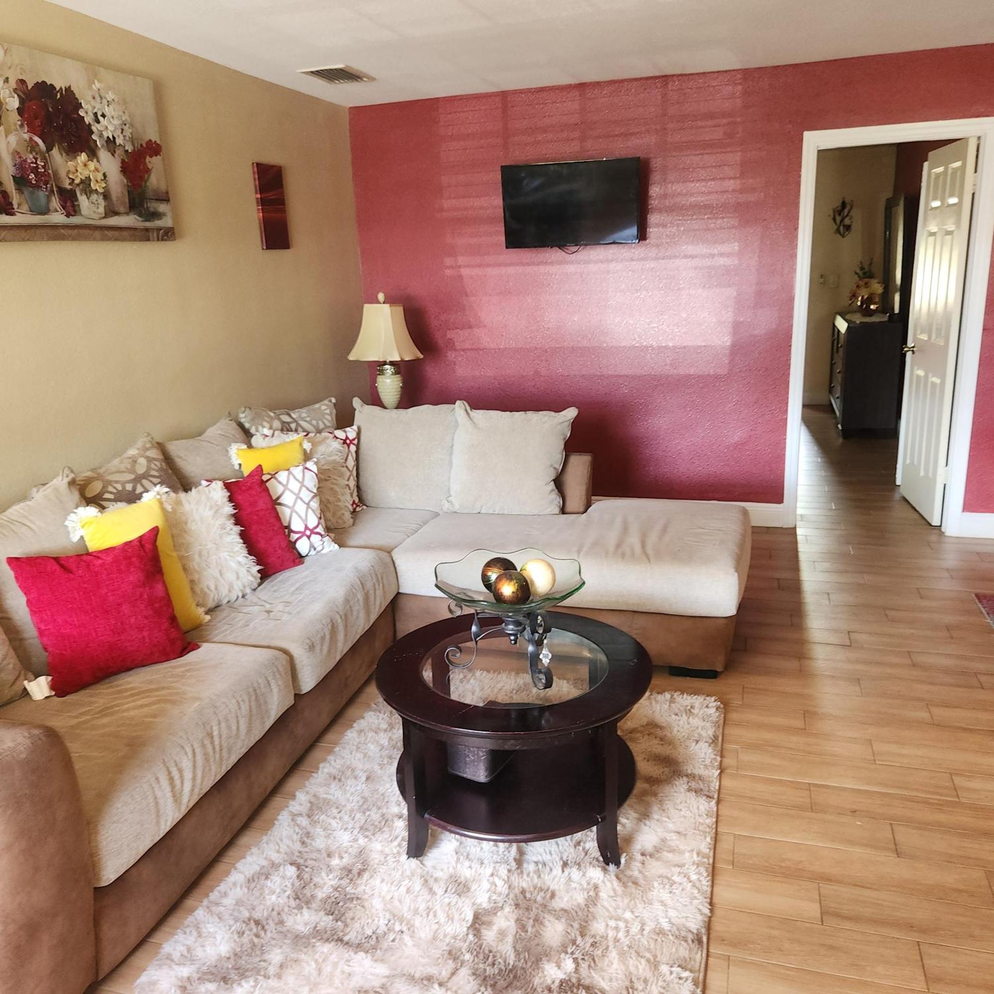 Jubilee Gardens Freeport Otel Dış mekan fotoğraf
